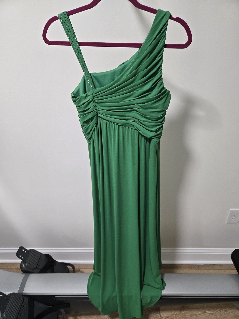 Laundry By Shelli Segal Emerald One-Shoulder Pleated Gown